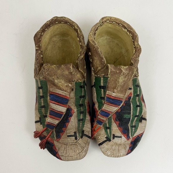 Southwestern Infant Decor Resin Moccasins - Picture 12 of 13